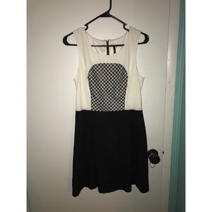 Cream/Black Dress